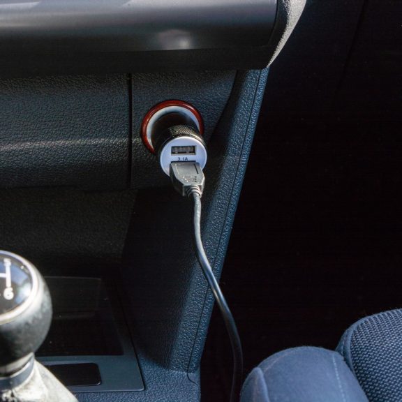 Szivargyújtós töltő 2 USB, 12-24V 3,1A - 96993 Szivargyújtós töltő 2 USB, 12-24V 3,1A - 96993